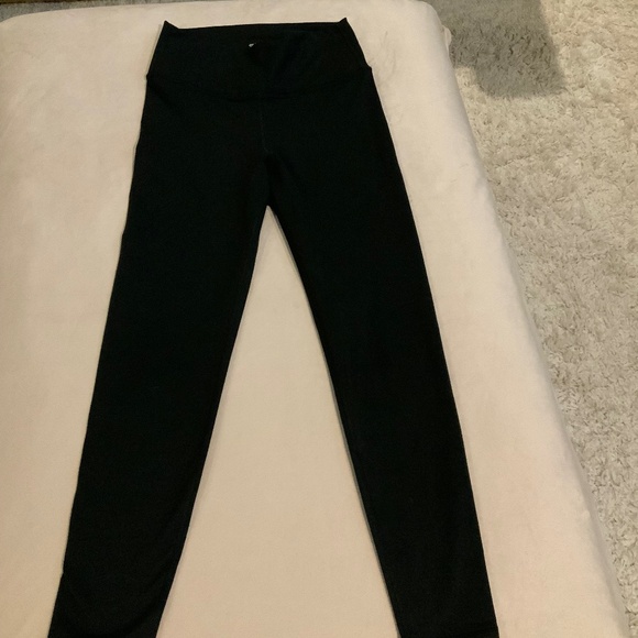 Old Navy Black S Cloud Comfy leggings Minimalist Classic Neutral Normcore - Picture 2 of 6